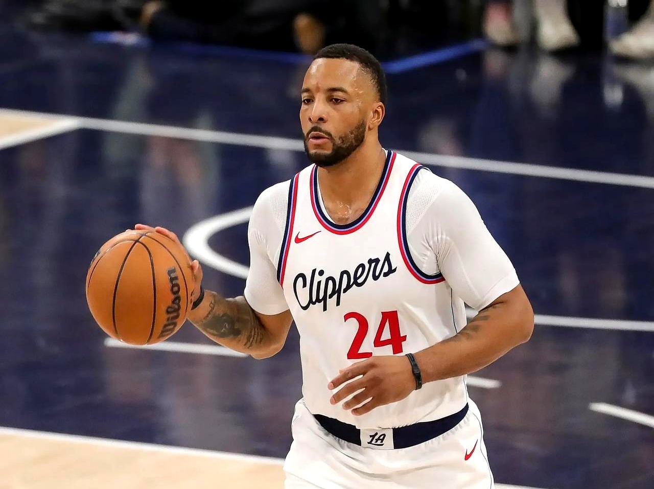 九游体育包含关键时刻体能课后,洛杉矶快船状态回暖备战NBA总决赛,信心回归,身体对抗强度拉满的词条